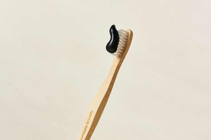 Dentifrice en pot de verre – charbon